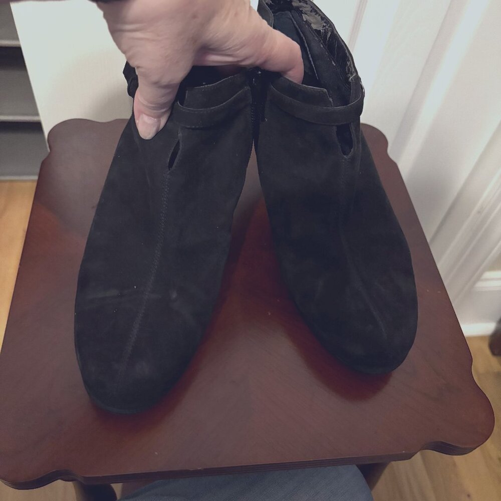 Aerosoles Suede heeled boots